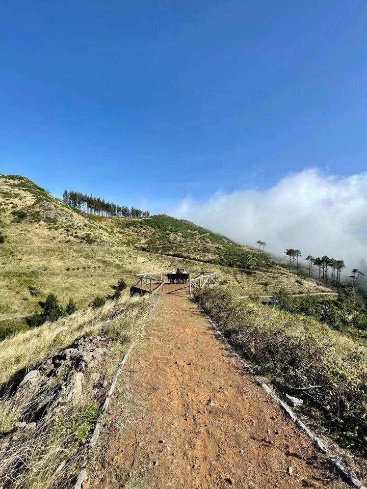 Mountain Eco Shelter 1 Hotell Funchal  Eksteriør bilde
